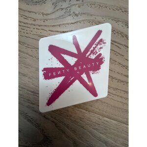 Fenty Beauty Cheeks Suede Powder Blush Summertime Wine 04 4g Compact